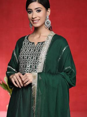 Geometric Embroidered Straight Mirror Work Kurta With Trousers & Dupatta 2