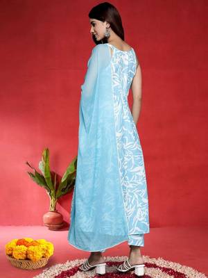 Women Floral Printed Cotton Anarkali Kurta with Trousers & Dupatta 5