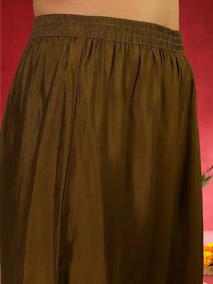Floral Embroidered Thread Work Straight Kurta With Trousers & Dupatta 3
