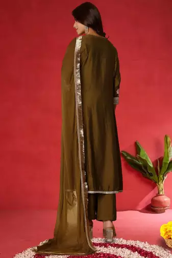 Floral Embroidered Thread Work Straight Kurta With Trousers & Dupatta