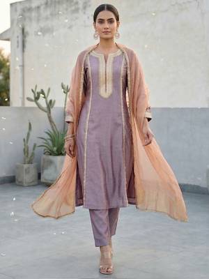 Women Solid Kurta with Trouser & Dupatta 1