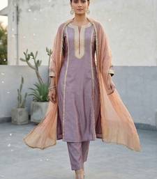 Women Solid Kurta with Trouser & Dupatta