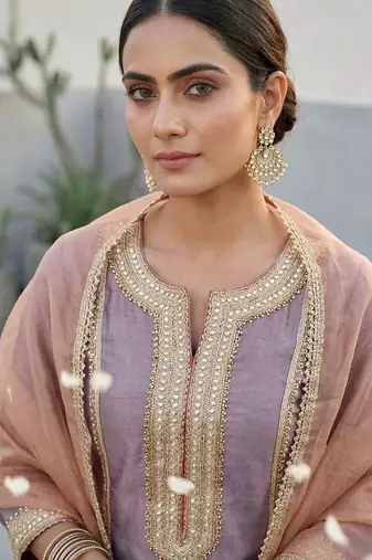 Women Solid Kurta with Trouser & Dupatta