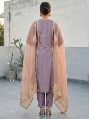 Women Solid Kurta with Trouser & Dupatta 4