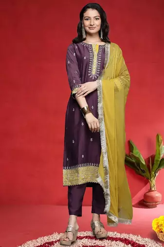 Women Floral Embroidered Regular Sequinned Kurta with Trousers & Dupatta