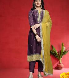 Women Floral Embroidered Regular Sequinned Kurta with Trousers & Dupatta