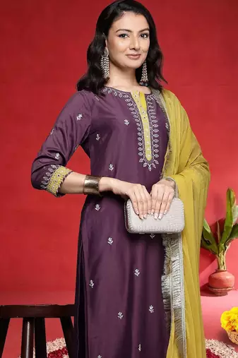 Women Floral Embroidered Regular Sequinned Kurta with Trousers & Dupatta