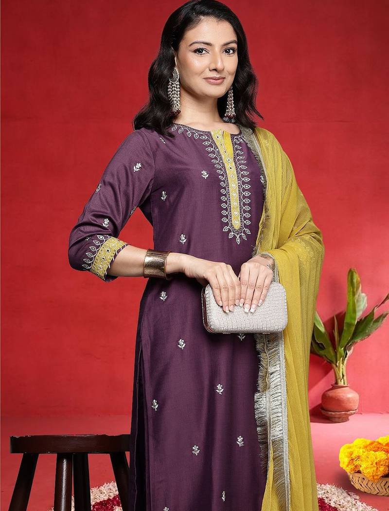 Women Floral Embroidered Regular Sequinned Kurta with Trousers & Dupatta