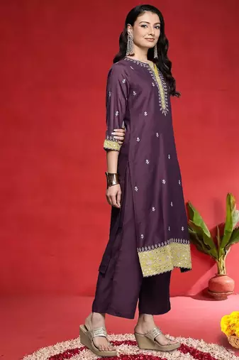 Women Floral Embroidered Regular Sequinned Kurta with Trousers & Dupatta