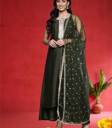 Women Solid Kurta with Palazzo & Dupatta
