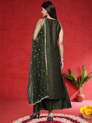 Women Solid Kurta with Palazzo & Dupatta 5