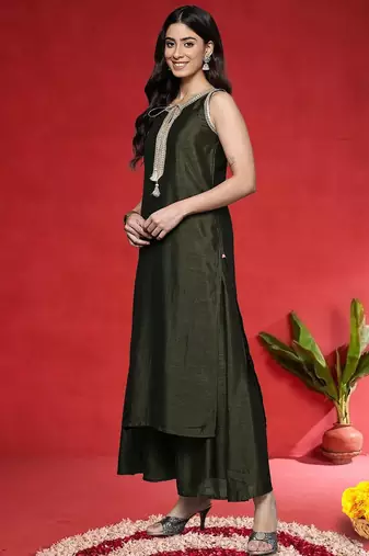 Women Solid Kurta with Palazzo & Dupatta