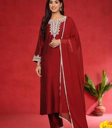 Women Embroidered Regular Thread Work Kurta with Trousers & With Dupatta