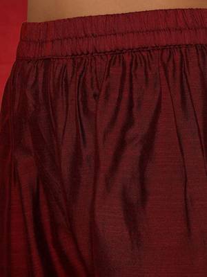 Women Embroidered Regular Thread Work Kurta with Trousers & With Dupatta 3