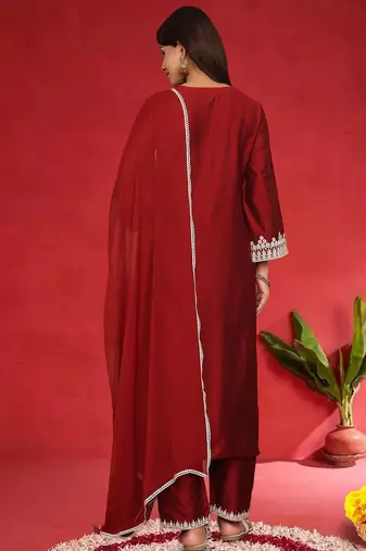 Women Embroidered Regular Thread Work Kurta with Trousers & With Dupatta