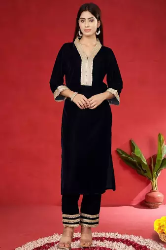 Floral Embroidered Velvet Zari Straight Kurta With Trousers & Dupatta
