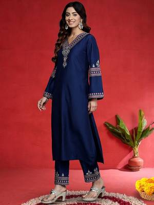 Women Ethnic Motifs Embroidered Kurta with Trouser & Dupatta 4