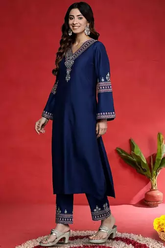 Women Ethnic Motifs Embroidered Kurta with Trouser & Dupatta