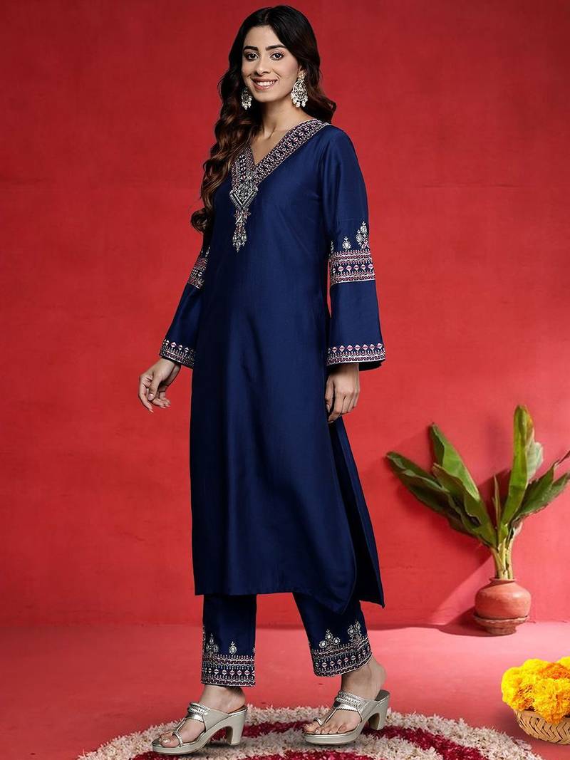 Women Ethnic Motifs Embroidered Kurta with Trouser & Dupatta