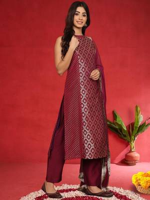Women Ethnic Motifs Woven Design Kurta with Trouser & Dupatta 4
