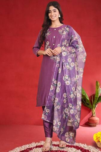 Women Floral Embroidered Kurta with Trouser & Dupatta