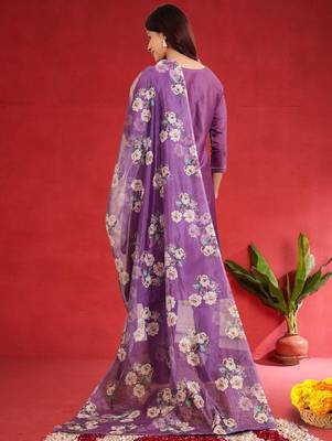 Women Floral Embroidered Kurta with Trouser & Dupatta 5