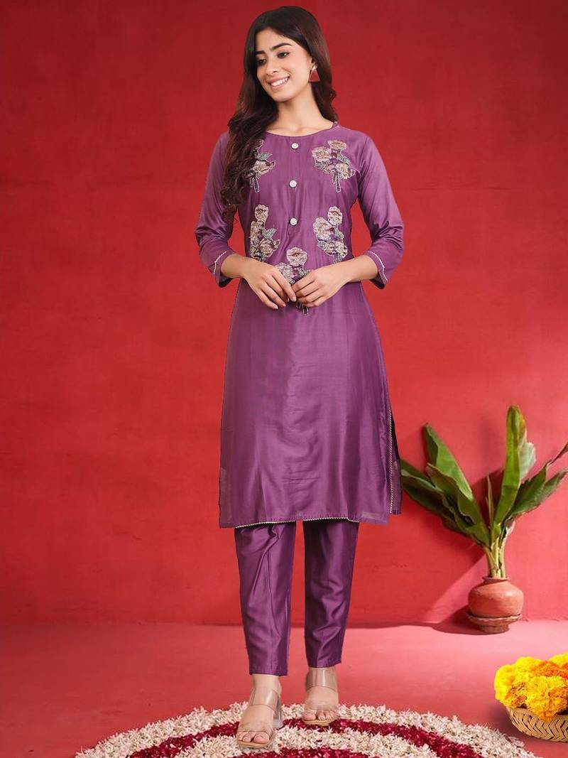 Women Floral Embroidered Kurta with Trouser & Dupatta