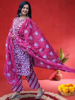 Floral Printed Thread Work Straight Kurta With Trousers & Dupatta 3