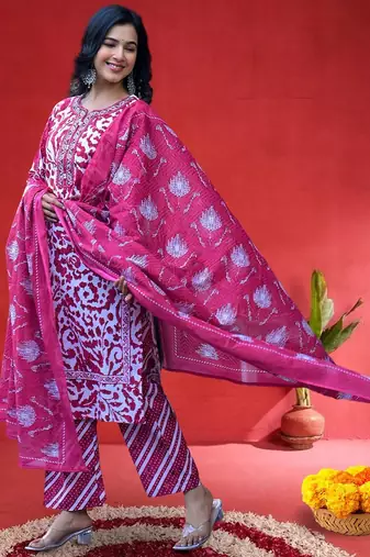 Floral Printed Thread Work Straight Kurta With Trousers & Dupatta