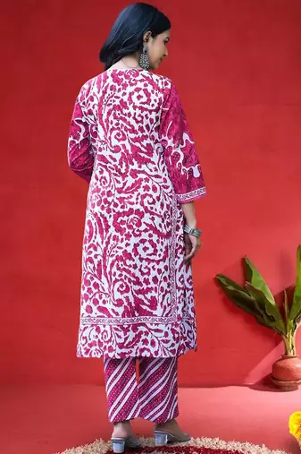 Floral Printed Thread Work Straight Kurta With Trousers & Dupatta