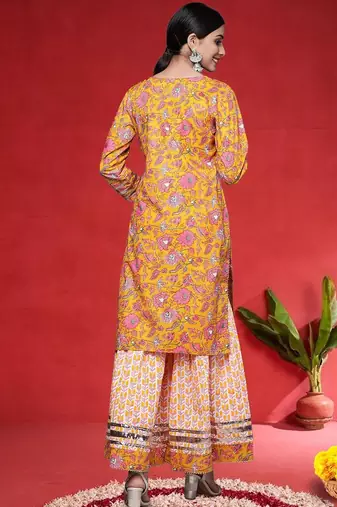 Women Floral Printed Regular Pure Cotton Kurti with Sharara