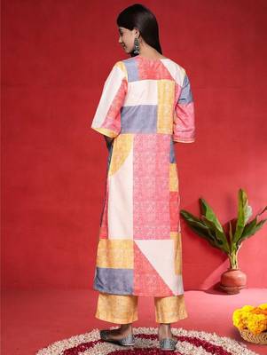 Geometric Printed V-Neck Straight Kurta With Trousers 4
