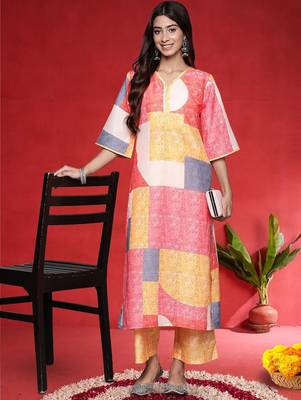 Geometric Printed V-Neck Straight Kurta With Trousers 5