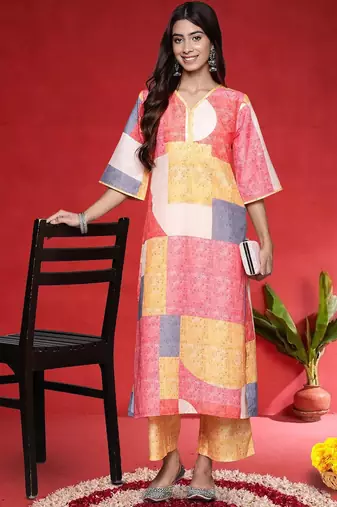 Geometric Printed V-Neck Straight Kurta With Trousers