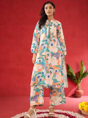 Floral Printed Mandarin Collar Straight Kurta With Trousers 1