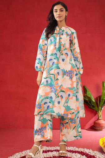 Floral Printed Mandarin Collar Straight Kurta With Trousers
