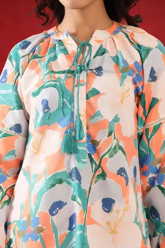 Floral Printed Mandarin Collar Straight Kurta With Trousers
