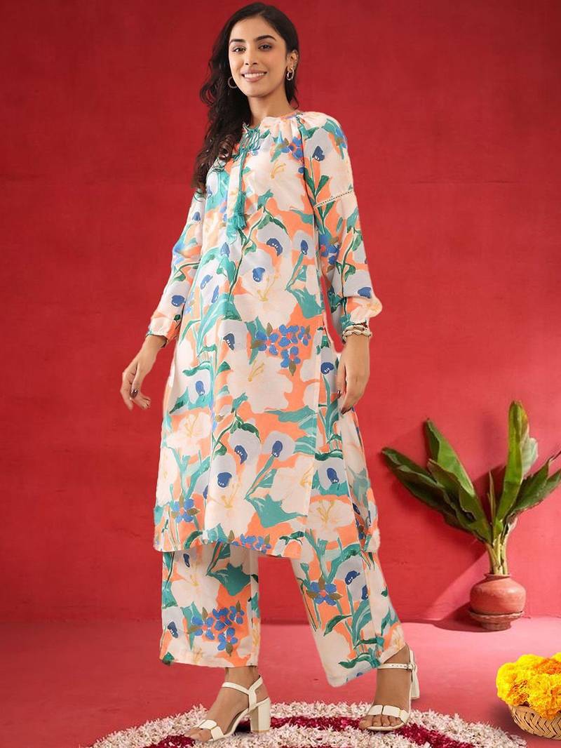Floral Printed Mandarin Collar Straight Kurta With Trousers