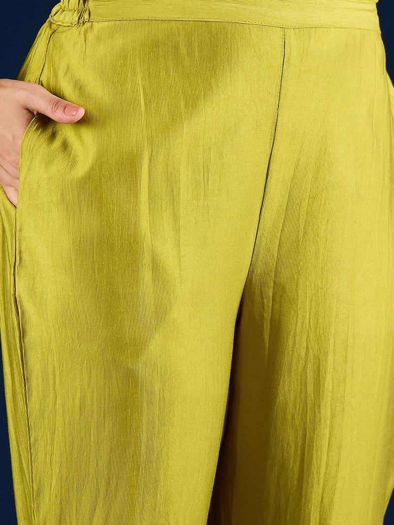 Women Solid Kurta with Trousers & Dupatta