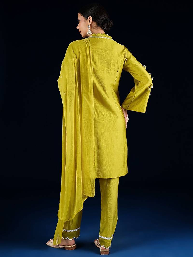 Women Solid Kurta with Trousers & Dupatta