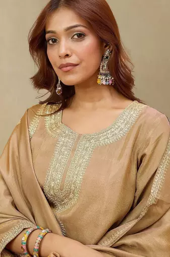 Women Solid Kurta with Pyjama & Dupatta