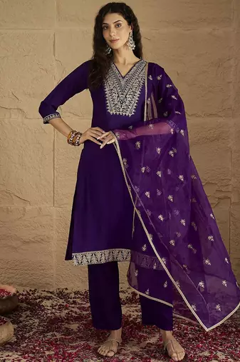 Floral Yoke Design V-Neck Straight Kurta With Trousers And Dupatta