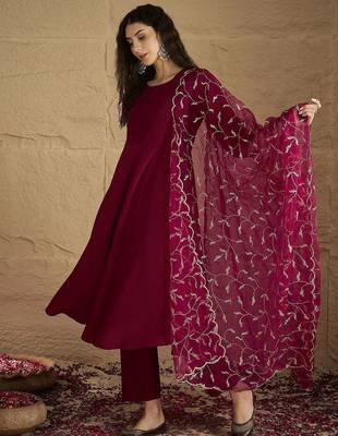 Women Anarkali Kurta with Trousers & Dupatta 5