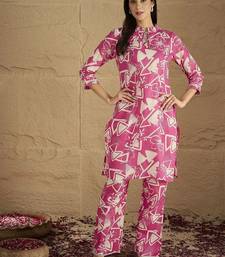 Women Floral Printed Kurta with Trousers