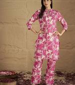 Women Floral Printed Kurta with Trousers