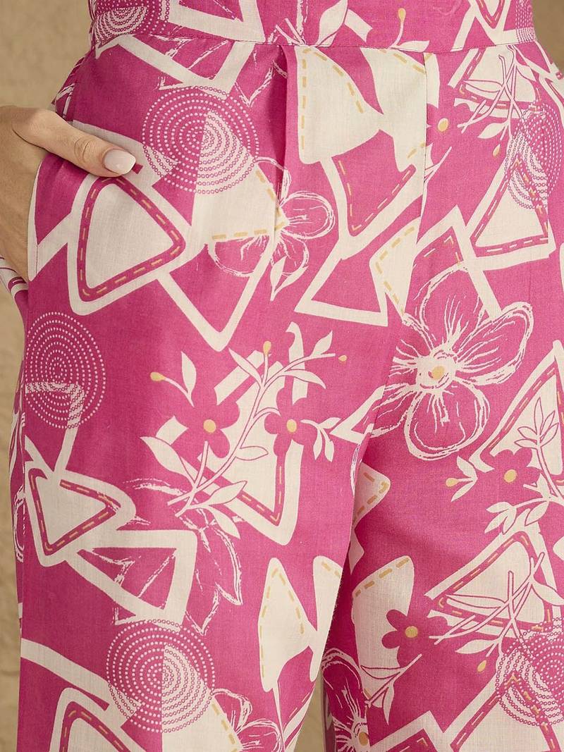 Women Floral Printed Kurta with Trousers