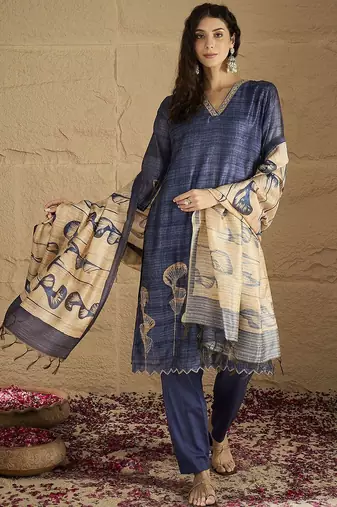 Floral Printed Beads And Stones Chanderi Cotton Kurta With Trousers & Dupatta
