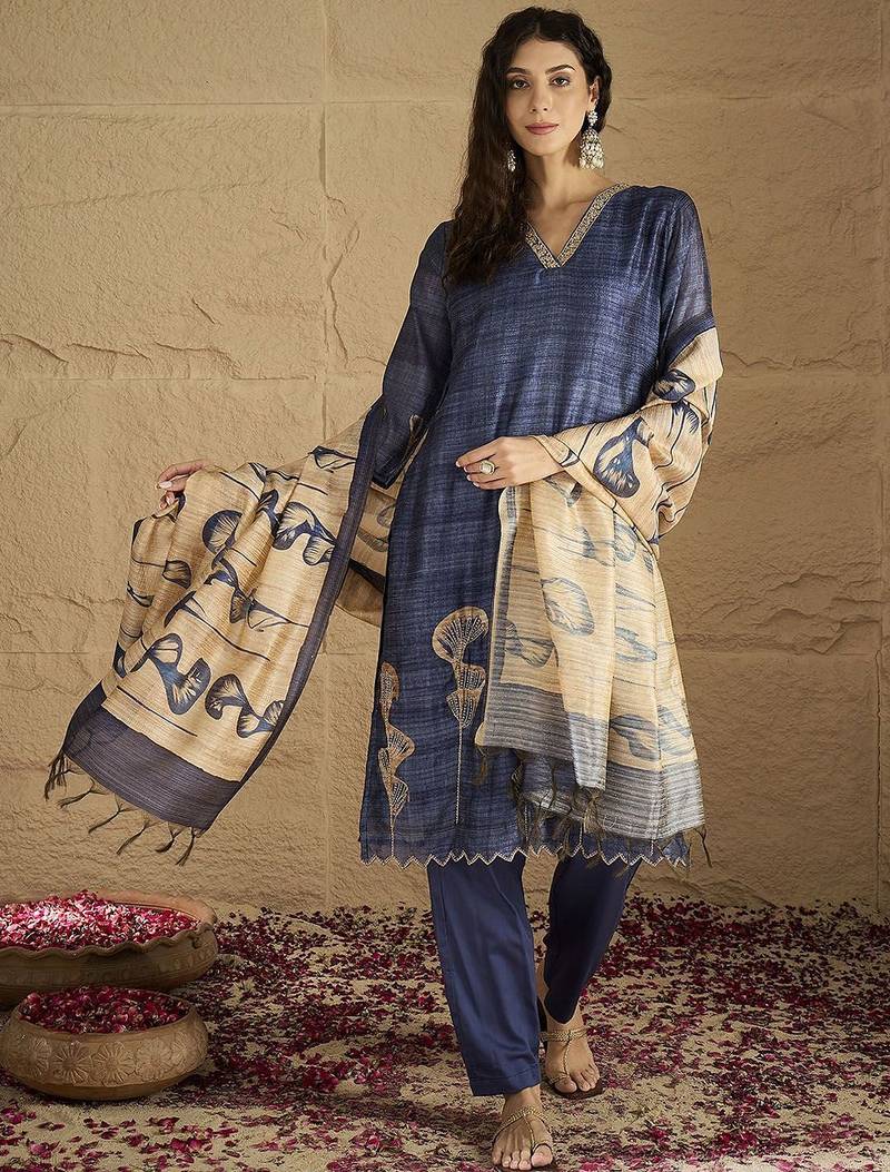 Floral Printed Beads And Stones Chanderi Cotton Kurta With Trousers & Dupatta