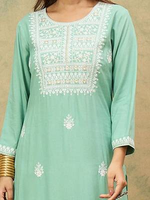 Women Ethnic Motifs Embroidered Round Neck Straight Kurta with Trousers & Dupatta 2