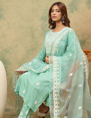 Women Ethnic Motifs Embroidered Round Neck Straight Kurta with Trousers & Dupatta 7